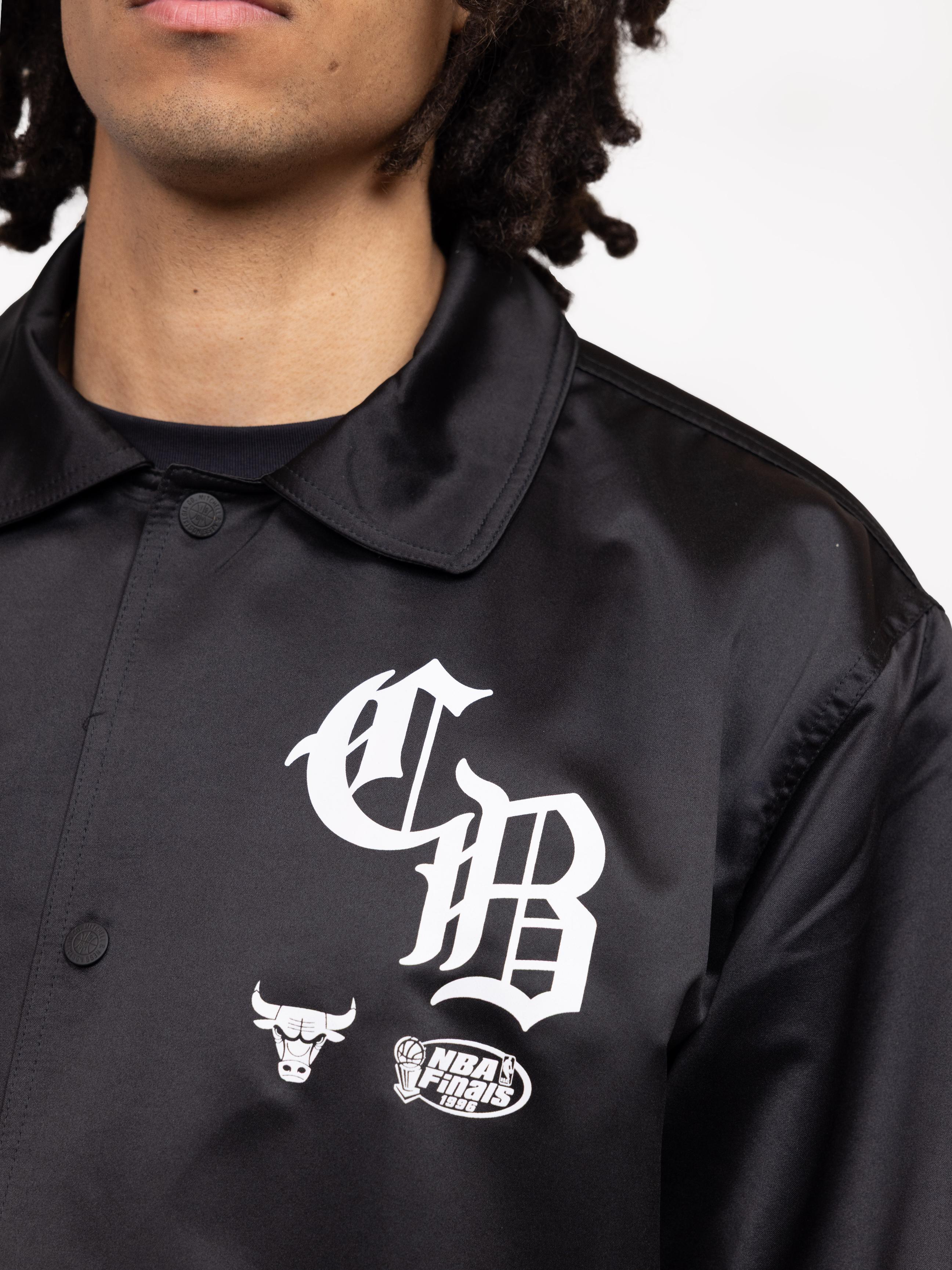 Chicago Bulls 4 In 6 Coach Satin Jacket - Image 4