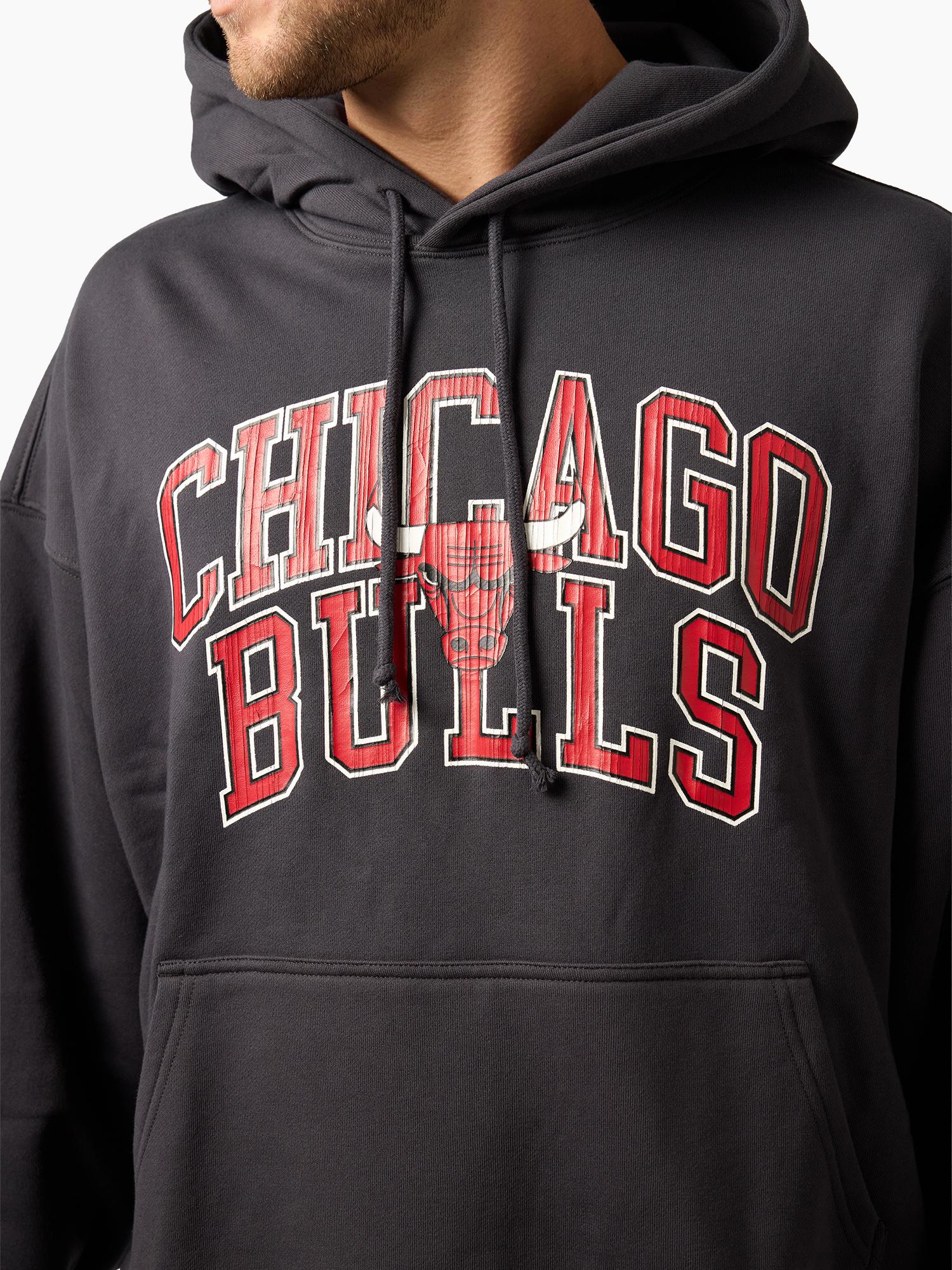 Chicago Bulls Cracked Arch Boxy Hoodie - Image 2