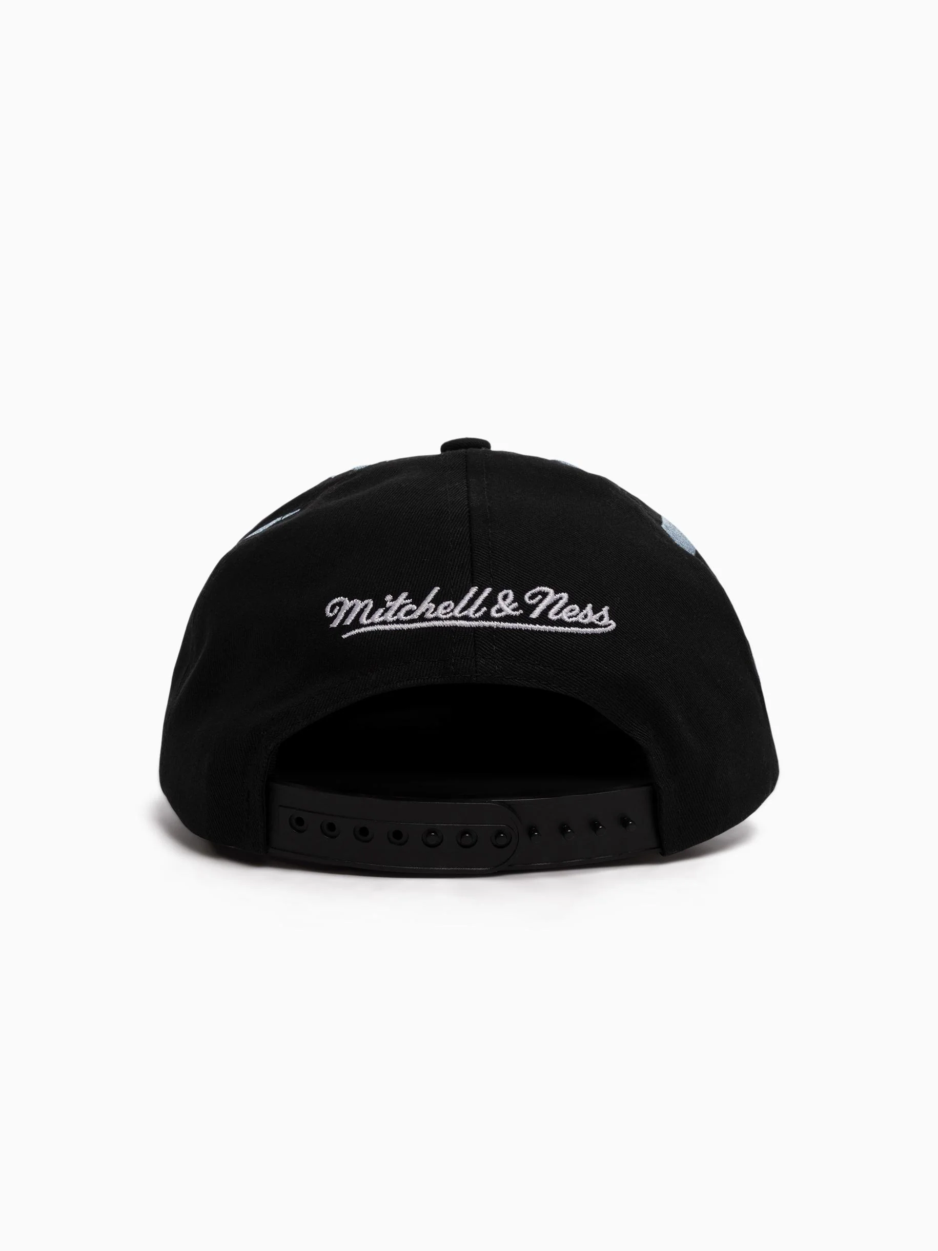 Chicago Bulls Earthquake Deadstock Snapback - Image 5