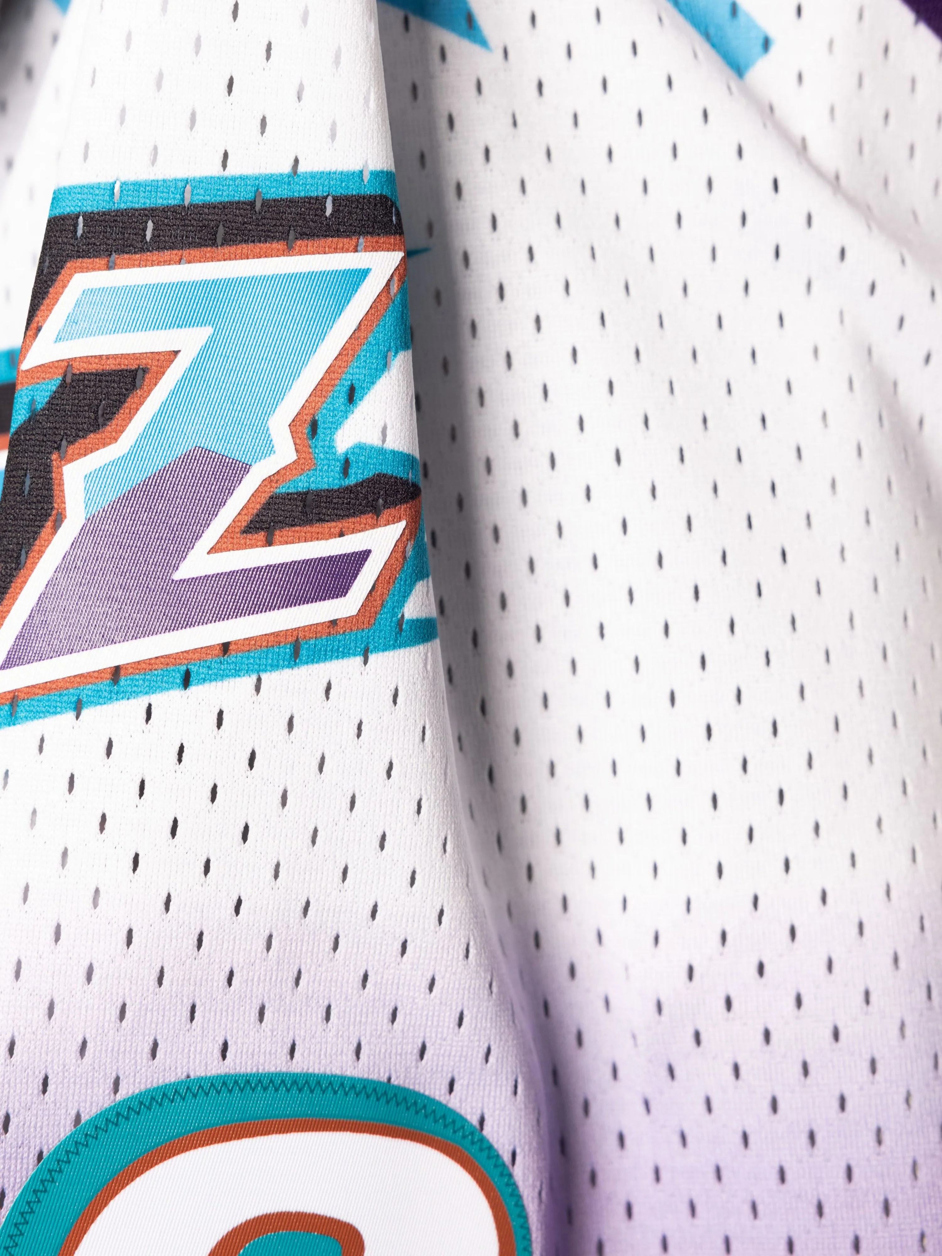 Karl Malone 1996-97 Utah Jazz Swingman Jersey - Image 5