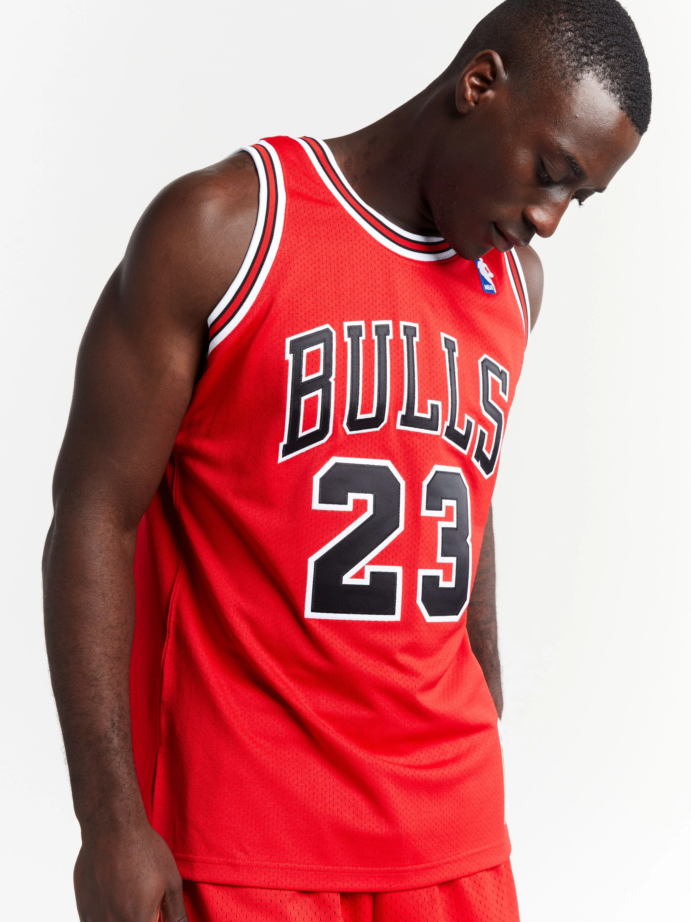 Michael Jordan 1997-98 Chicago Bulls Road Authentic Jersey - Image 3