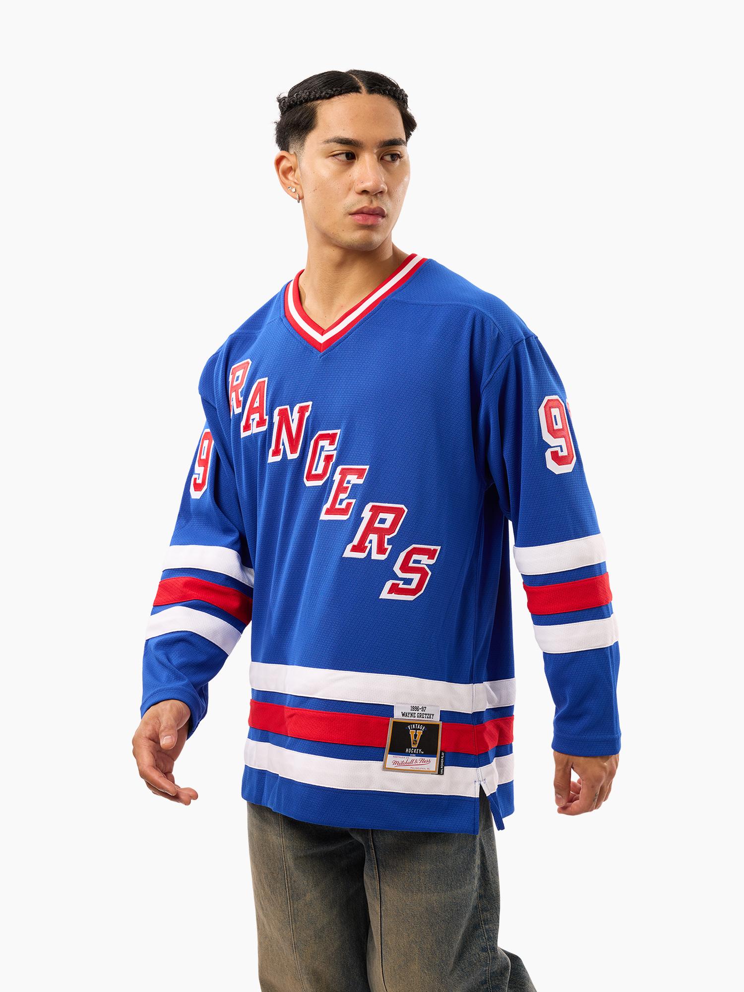 Wayne Gretzky 1996-97 New York Rangers Hockey Jersey - Image 3
