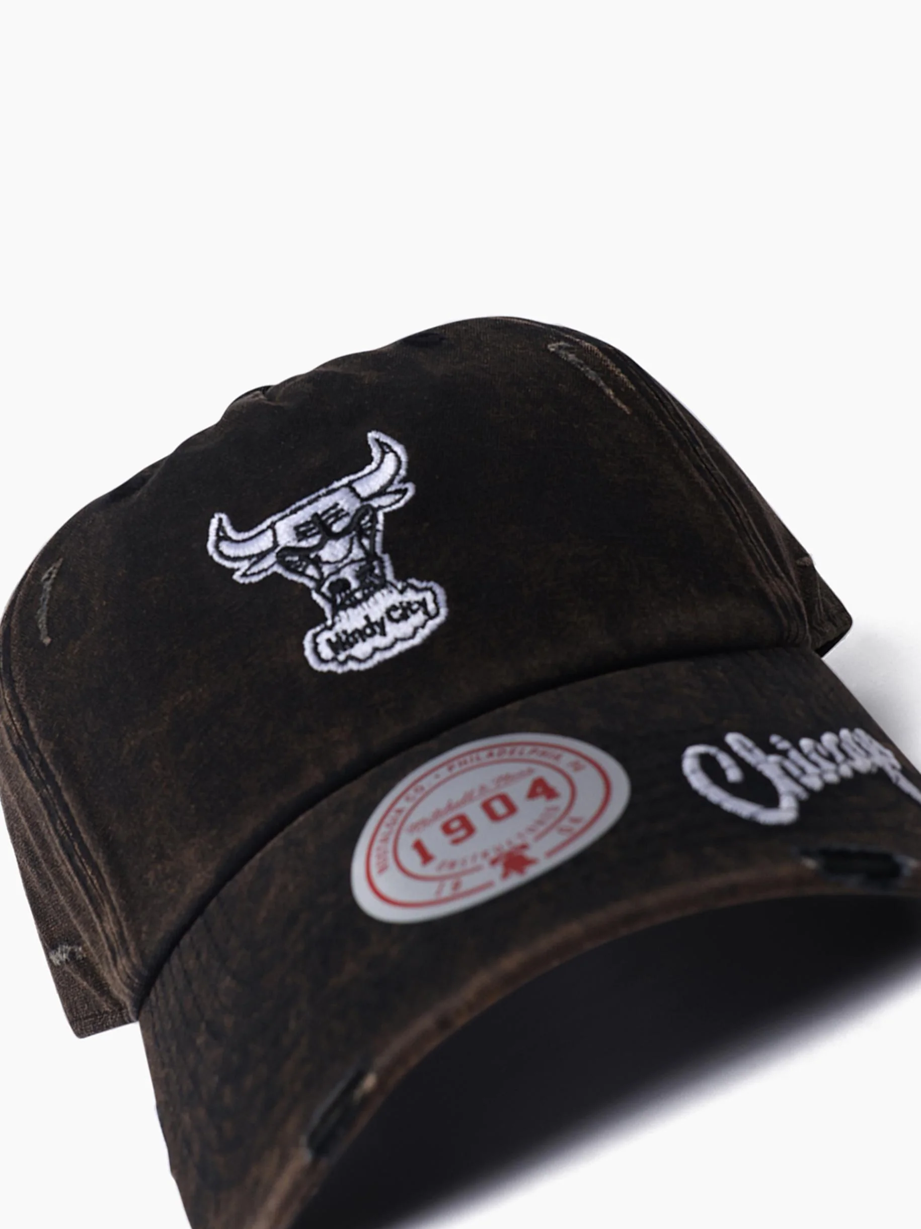 Chicago Bulls Pinch Dad Hat - Image 2