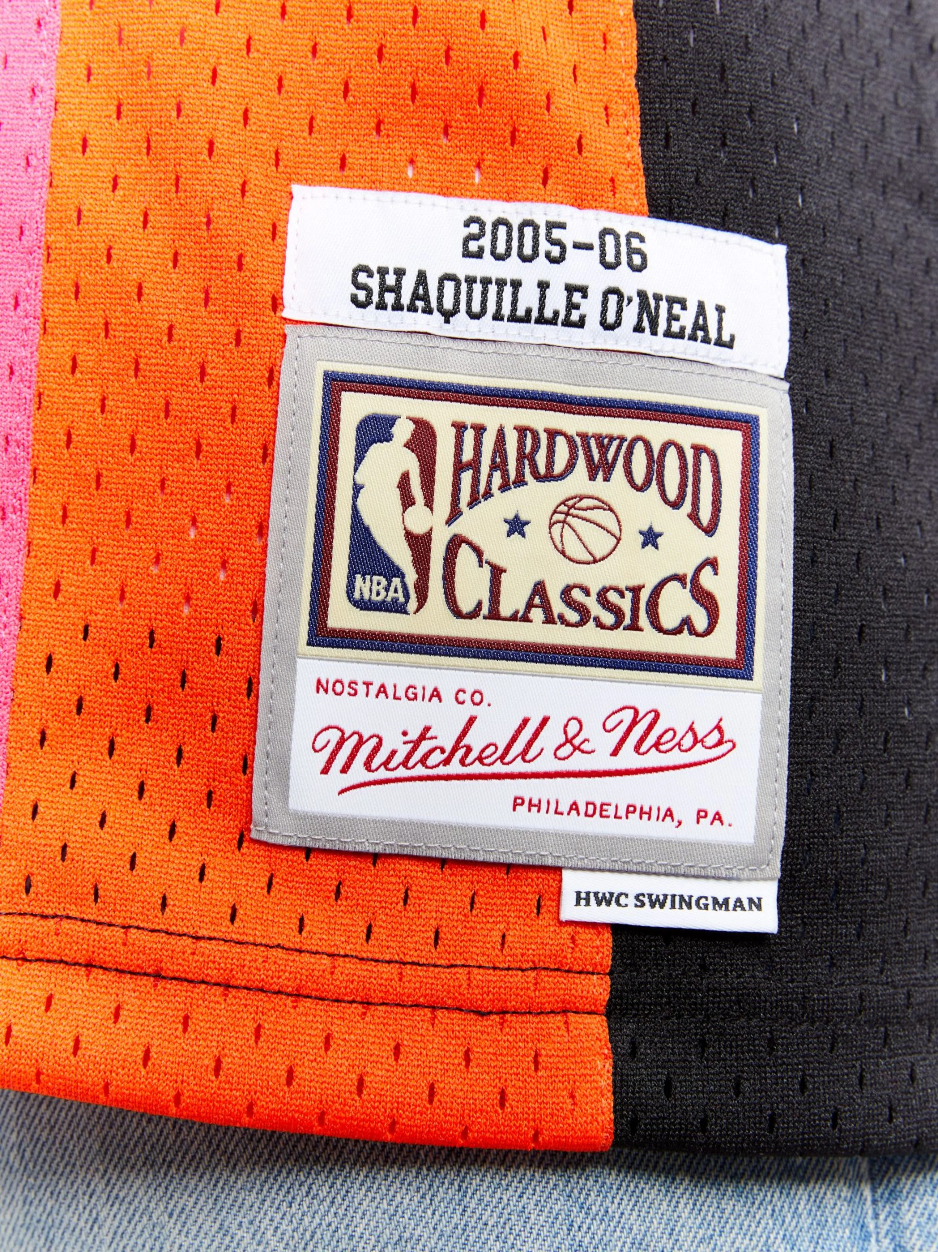 Shaquille O'Neal 2005-06 Miami Heat Alternate Swingman Jersey - Image 4
