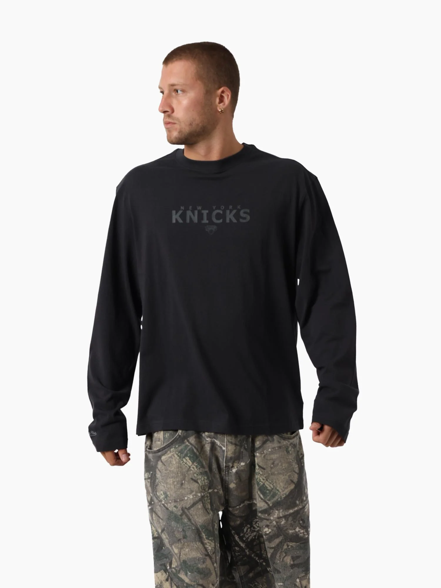 New York Knicks Studded Long Sleeve Tee - Image 3