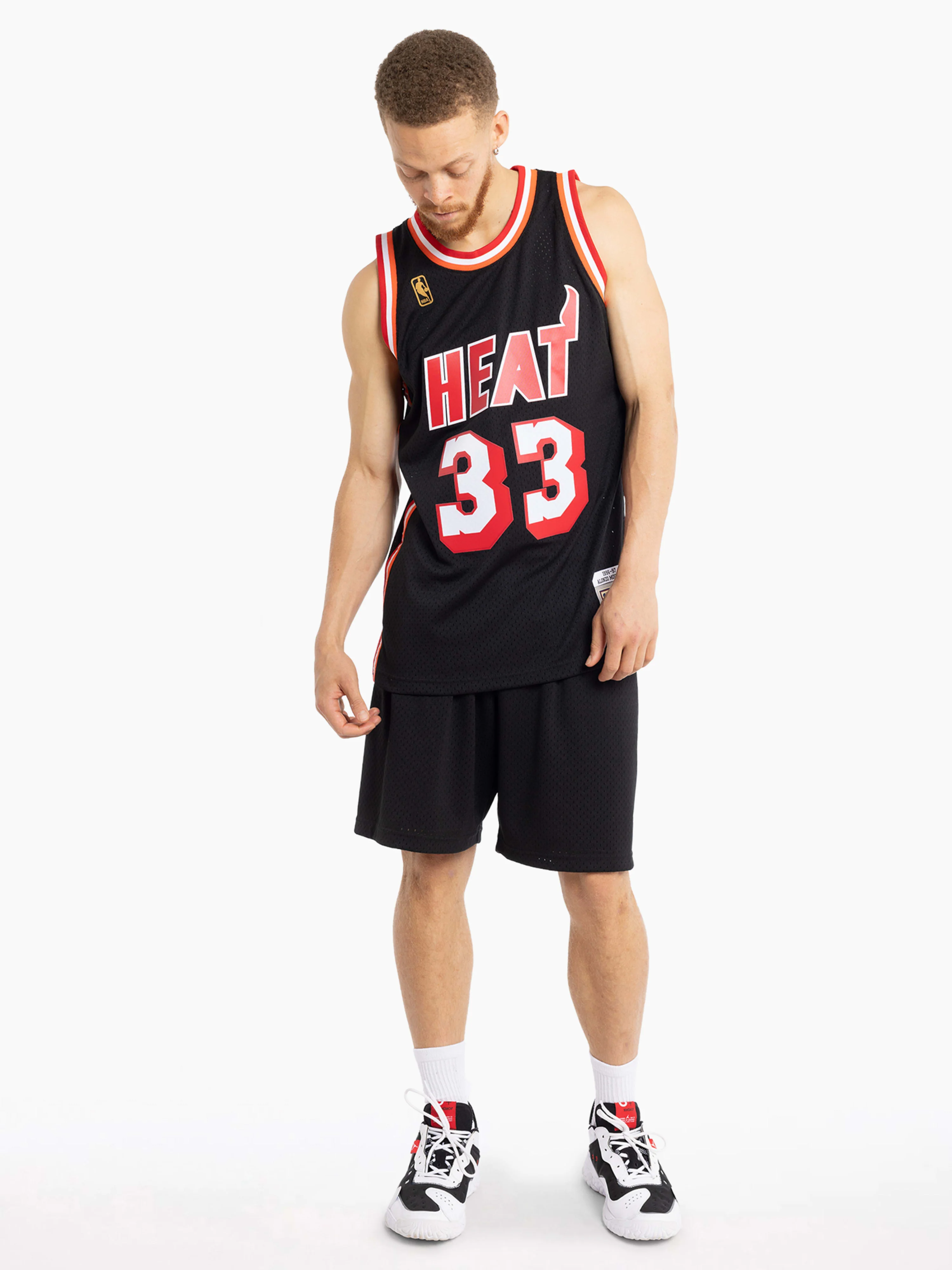 Alonzo Mourning 1996-97 Miami Heat Road Swingman Jersey - Image 3