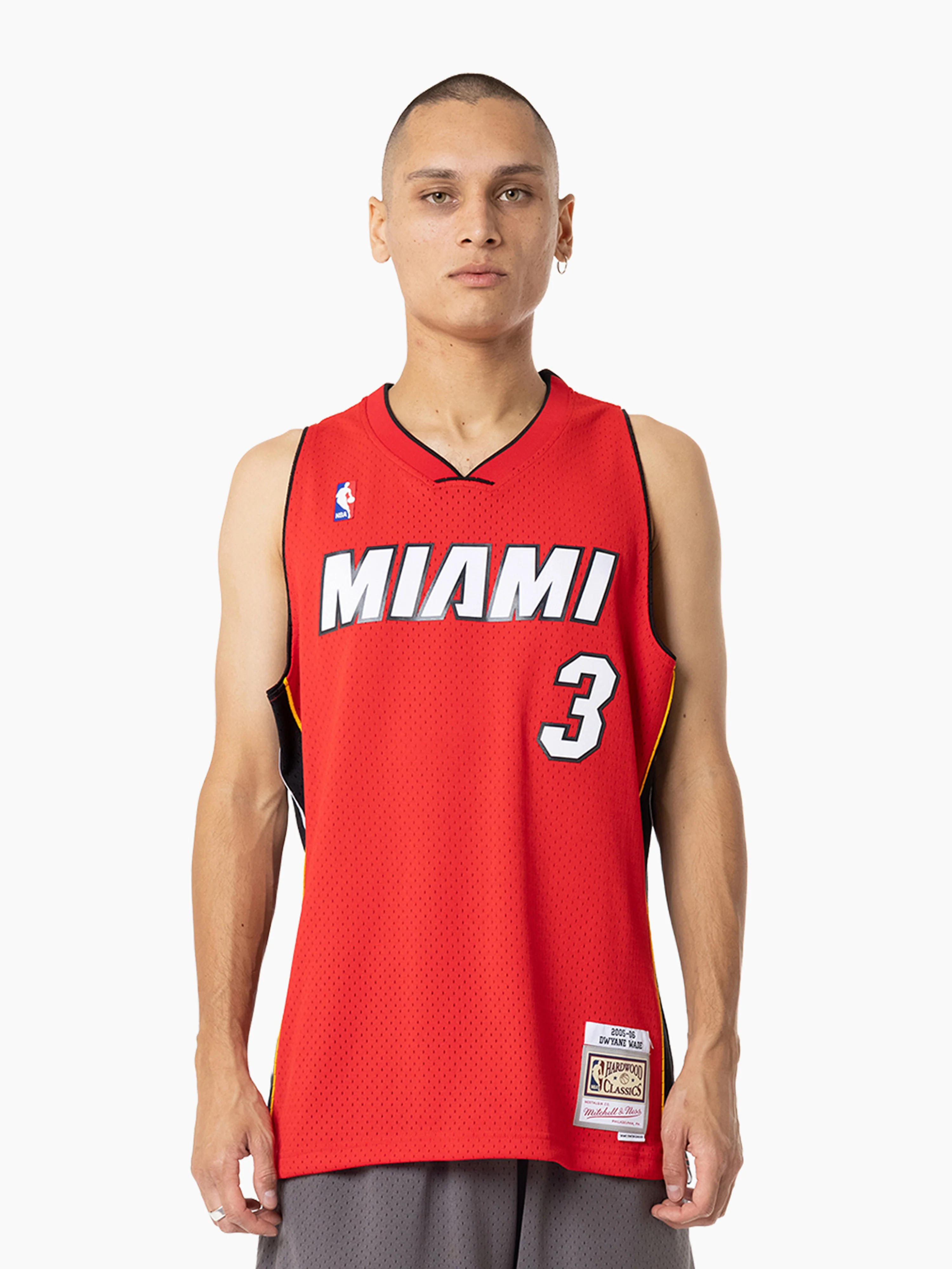 Dwyane Wade 2005-06 Miami Heat Road Swingman Jersey
