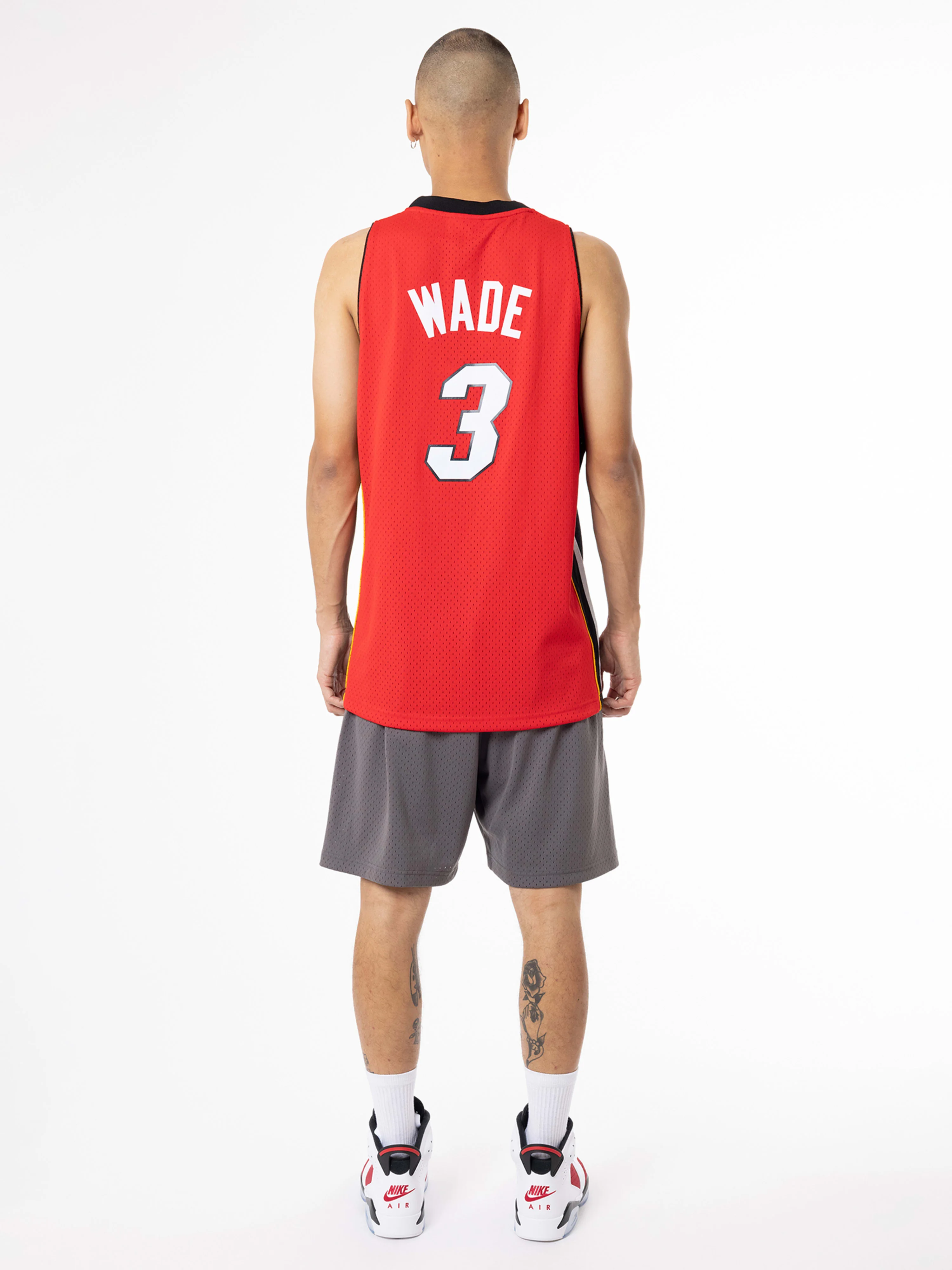 Dwyane Wade 2005-06 Miami Heat Road Swingman Jersey - Image 2