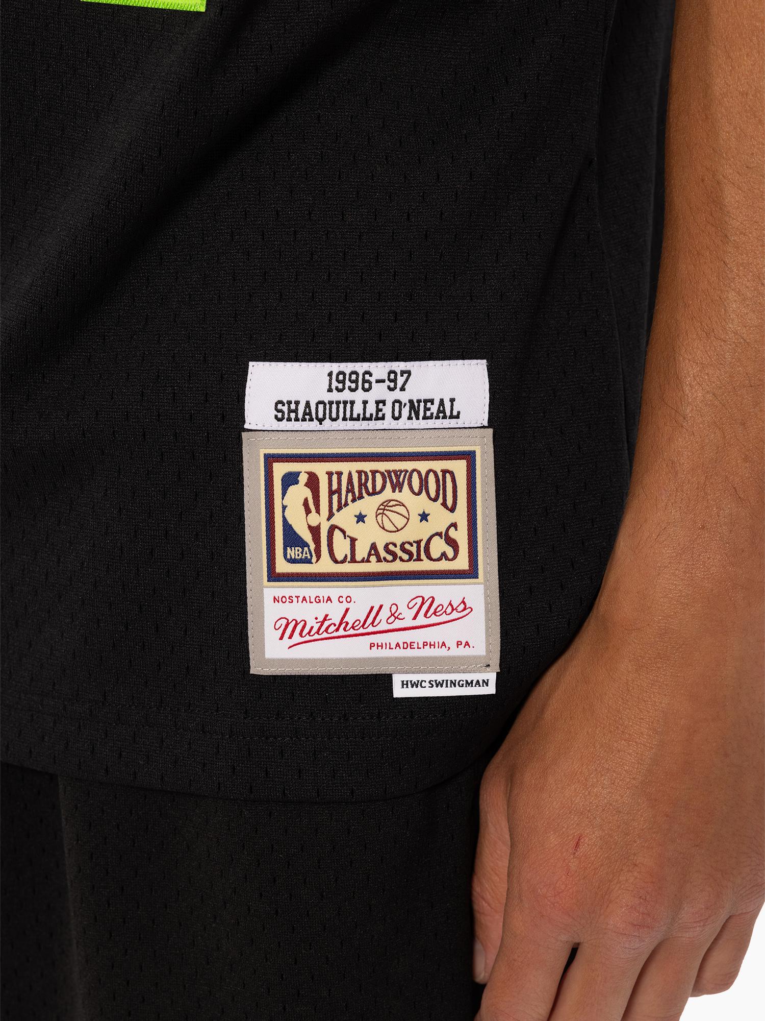 Shaquille O'Neal 1996-97 L.A Lakers Glow In The Dark Swingman Jersey - Image 4