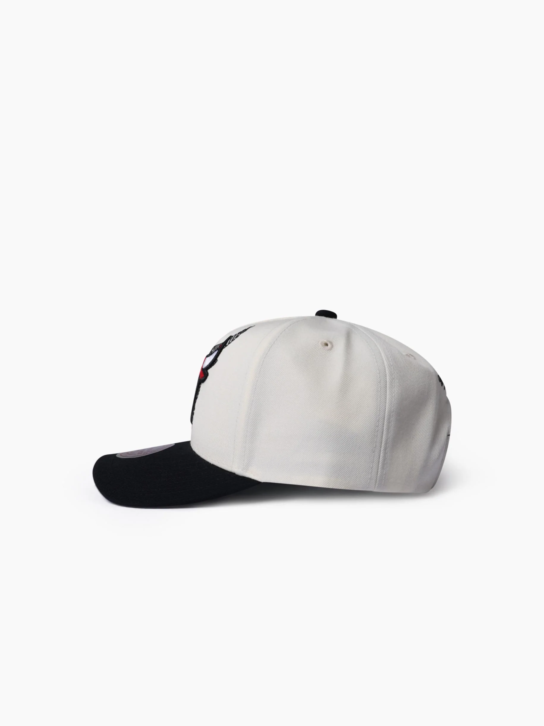 Chicago Bulls Tilted Pro Crown Snapback - Image 3