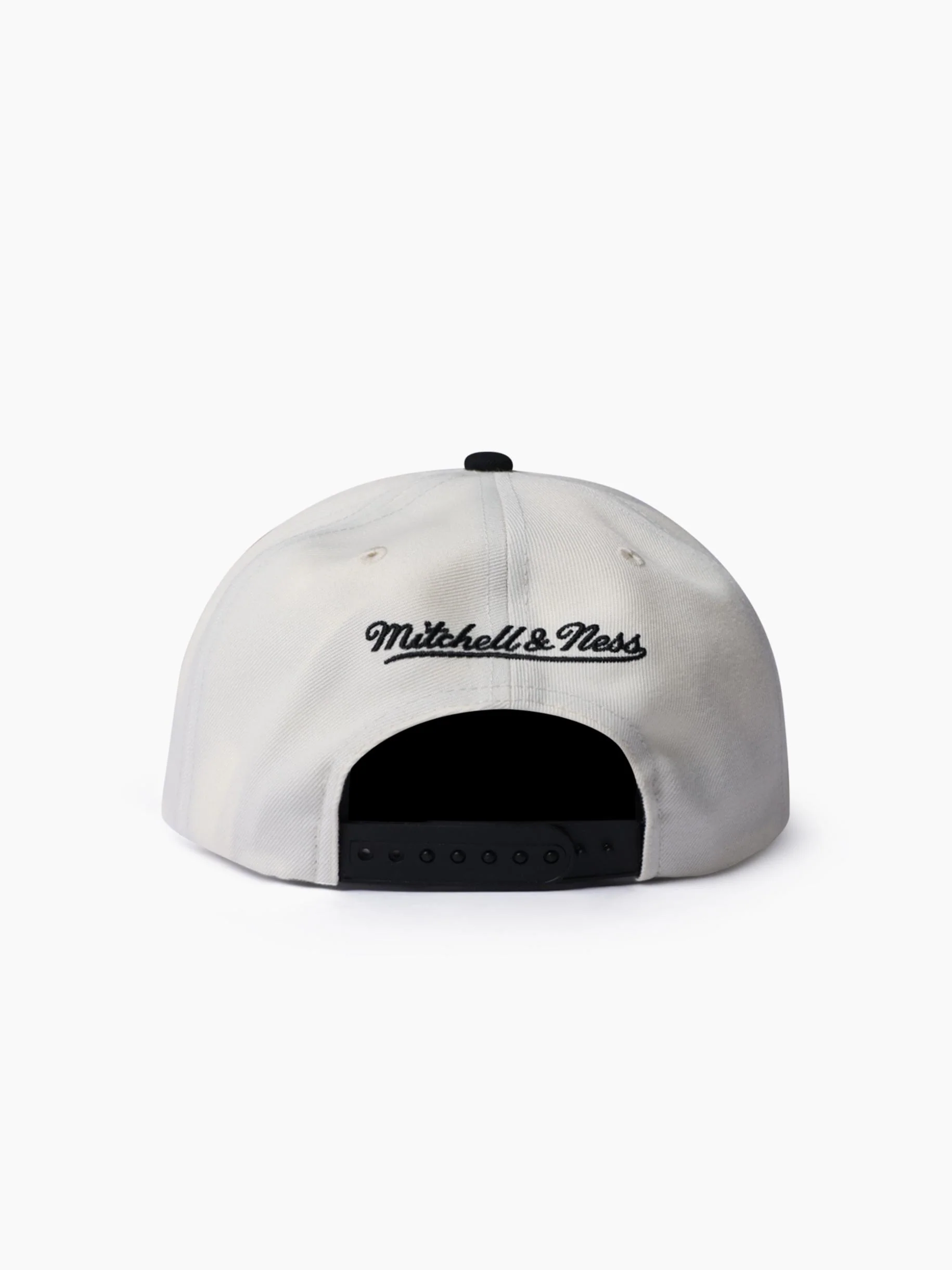 Chicago Bulls Tilted Pro Crown Snapback - Image 4